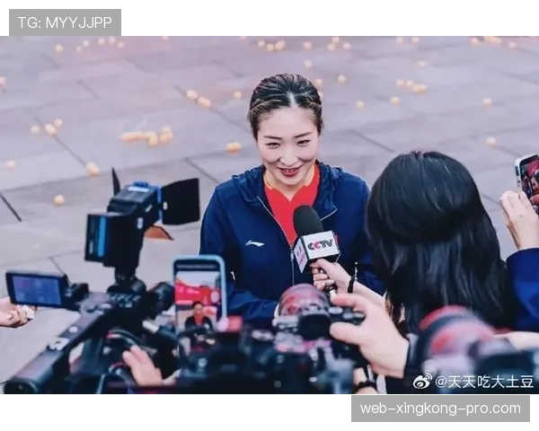 刘诗雯退役后一天喝三杯手冲咖啡，这日子过得比我还精致